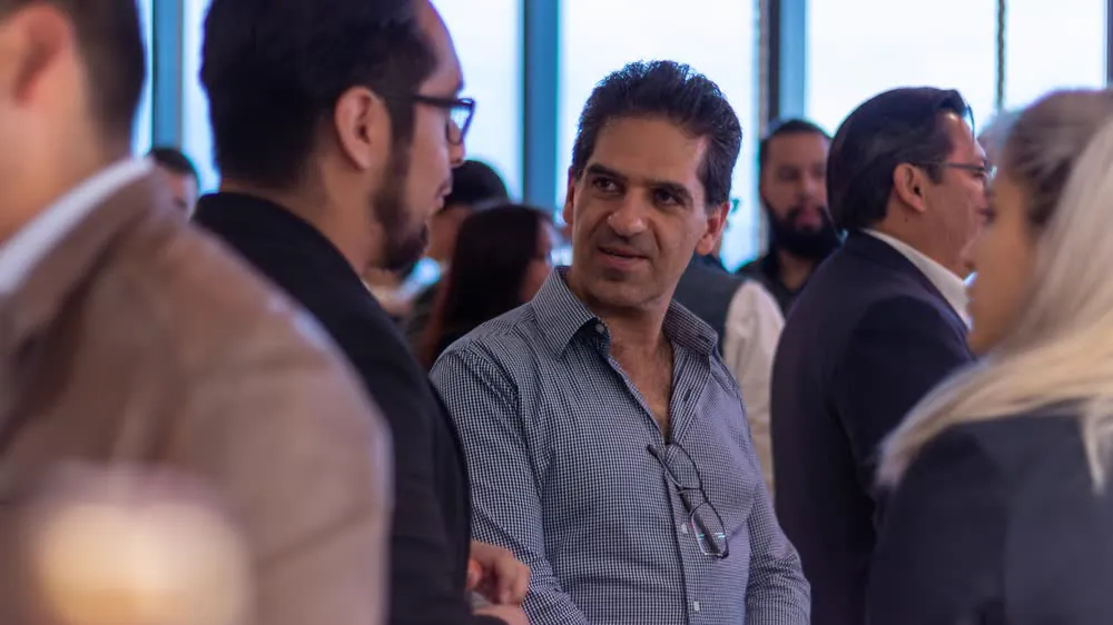 CEOs conversando en un evento de Growth Institute