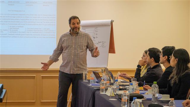 Sala de trabajo en un taller de Growth Institute